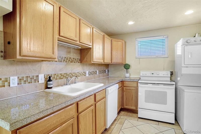 2073 S Acoma St, Denver, CO 80223