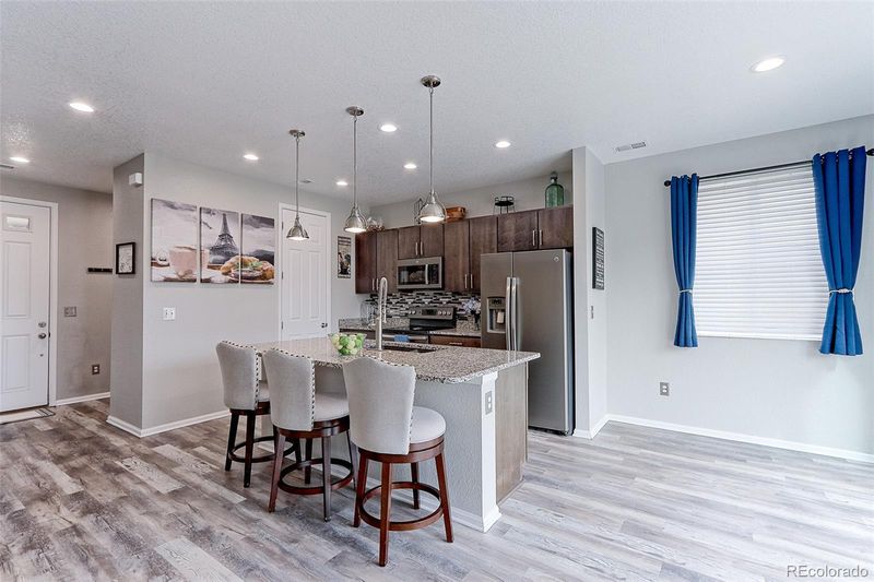 166 S Kewaunee Way, Aurora, CO 80018