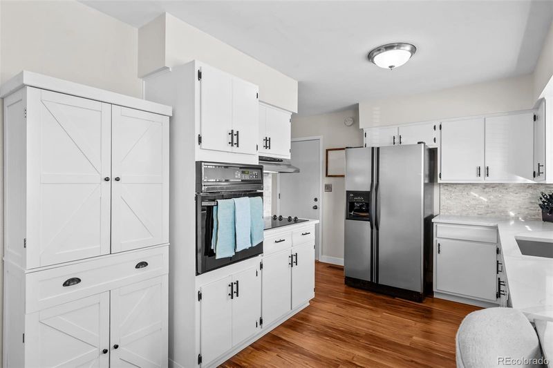 841 E Oakwood Ave, Centennial, CO 80121
