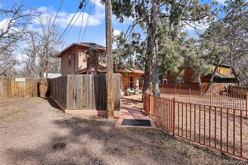 1702-12 W Cheyenne Rd, Colorado Springs, CO 80906