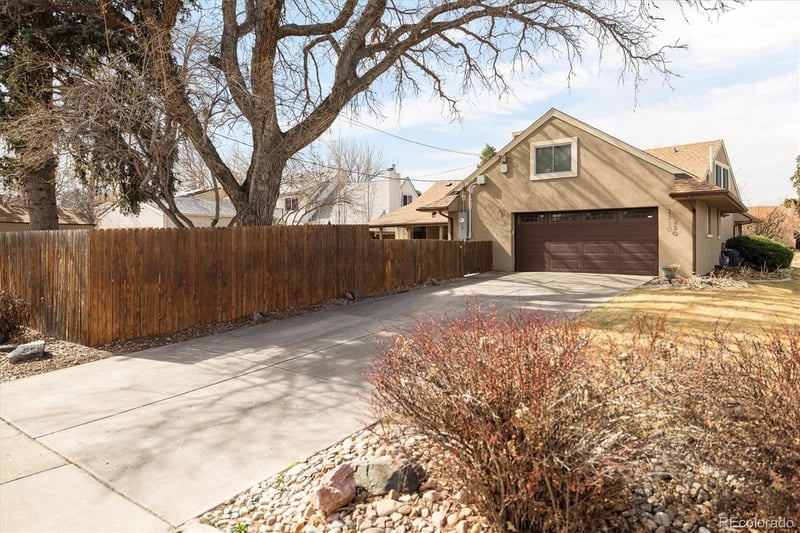 2250 N Monaco Pw, Denver, CO 80207