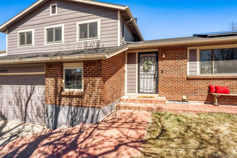 18893 E Cornell Ave, Aurora, CO 80013