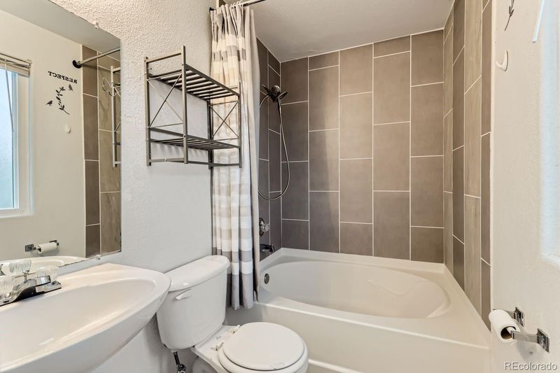 128 S Moline St, Aurora, CO 80012