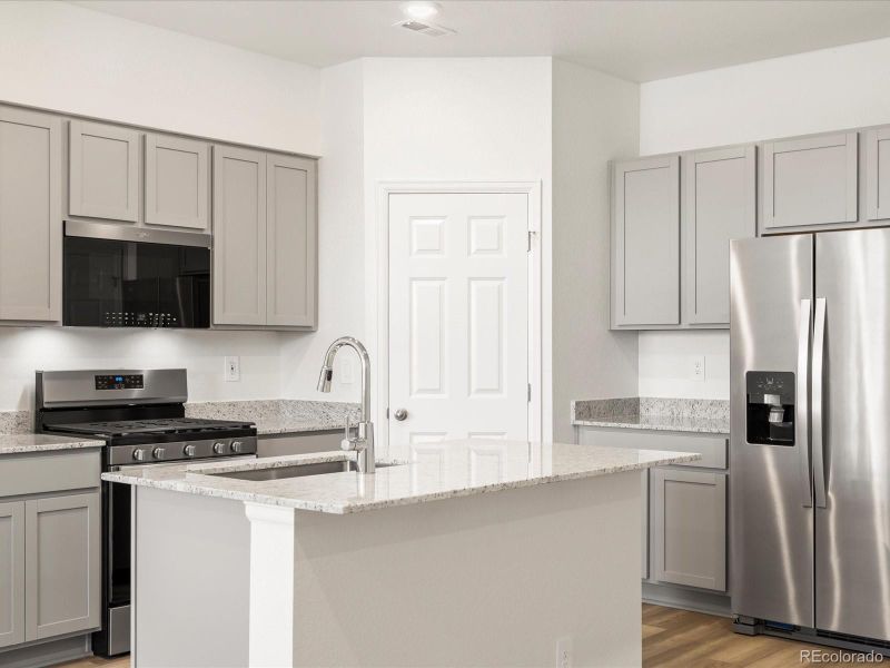1620 Riverplace Dr #3, Windsor, CO 80550