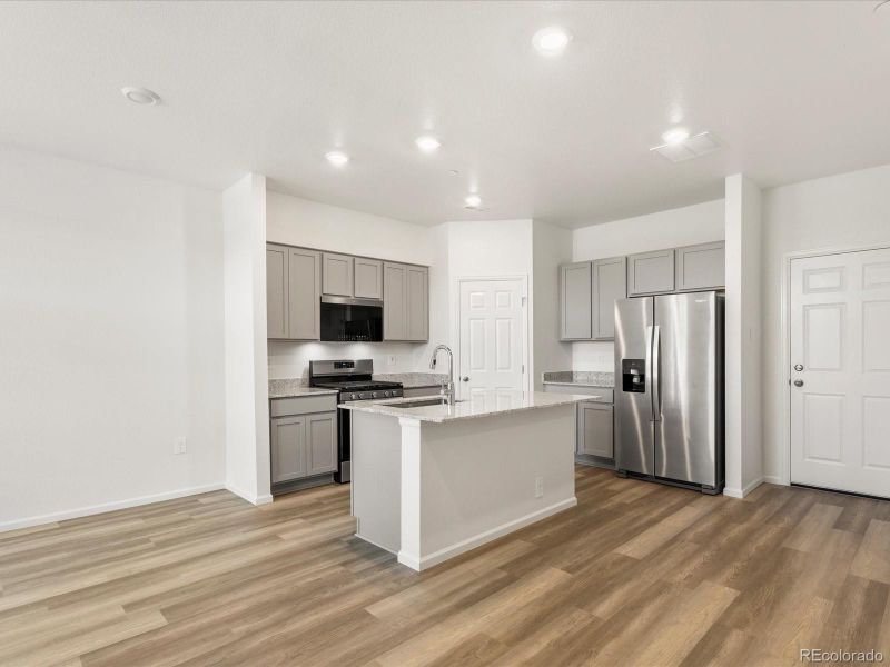 1620 Riverplace Dr #3, Windsor, CO 80550