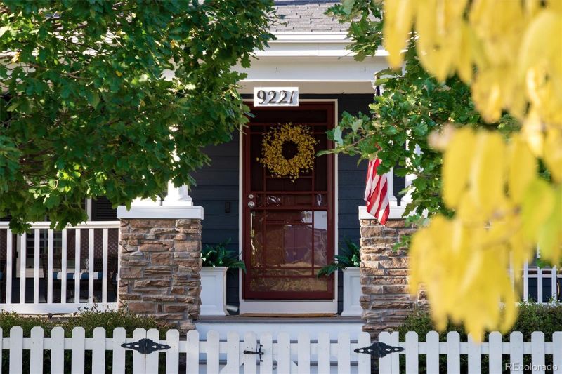 9221 E 33rd Ave, Denver, CO 80238