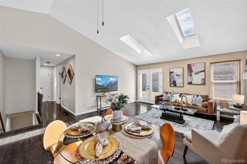 18384 E Crestline Cir, Centennial, CO 80015