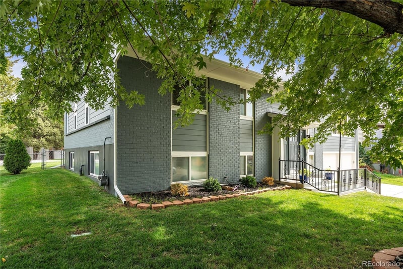 4080 S Vincennes Ct, Denver, CO 80237