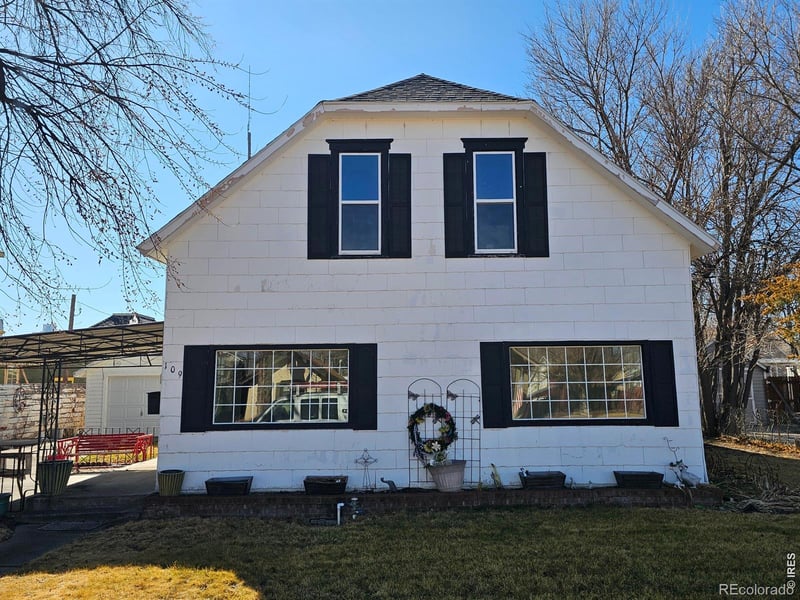 109 Denver St, Sterling, CO 80751