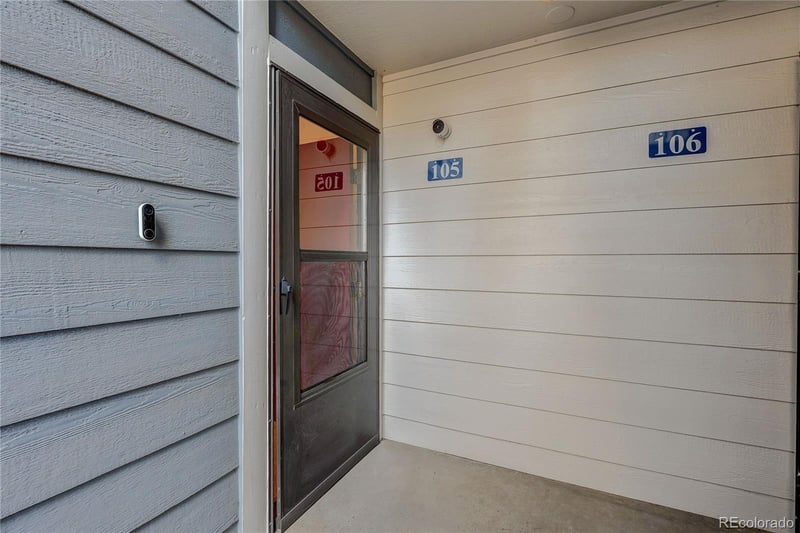 8335 Fairmount Dr #105, Denver, CO 80247