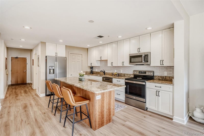 1630 N Clarkson St #216, Denver, CO 80218