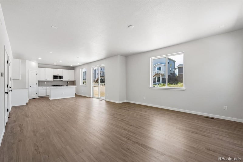 3323 N Irvington St, Aurora, CO 80019