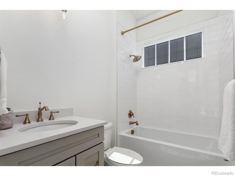 1641 Poplar Dr, Erie, CO 80516