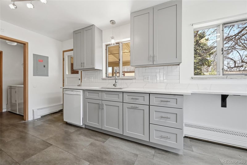 1570 S Clermont St, Denver, CO 80222