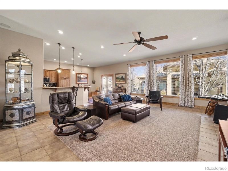 910 Owl Grove Pl, Loveland, CO 80537