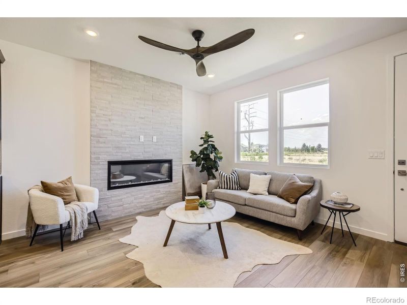 2807 Bear Springs Cir, Longmont, CO 80503