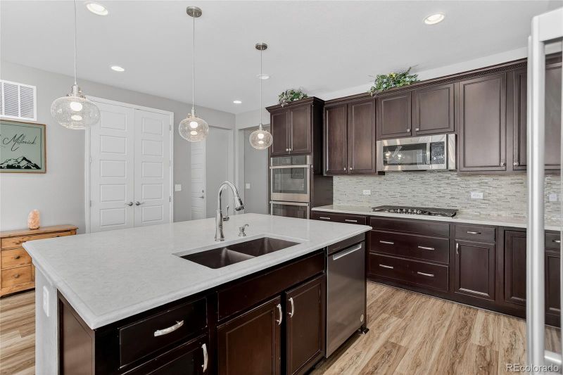 1059 Blue Bell Rd, Berthoud, CO 80513