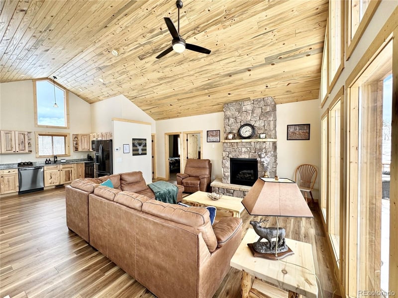 663 Arrowhead Dr, Jefferson, CO 80456