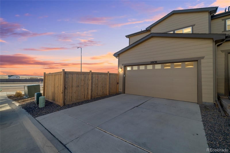 28436 E 6th Pl, Watkins, CO 80137