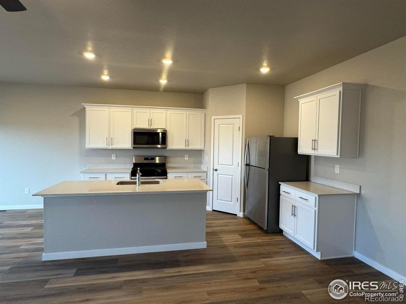 327 Dorothy Dr, Berthoud, CO 80513