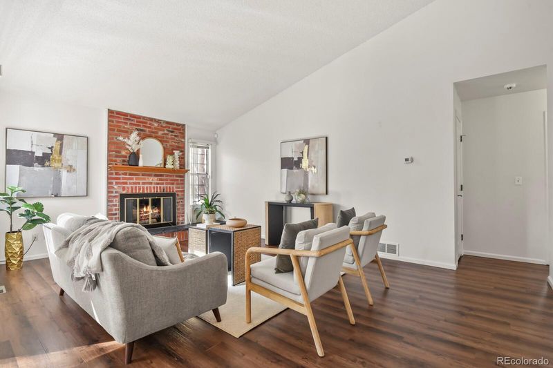 13787 E Marina Dr #B, Aurora, CO 80014