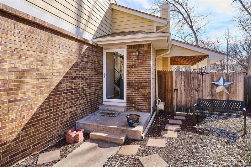 7640 E Gunnison Pl, Denver, CO 80231