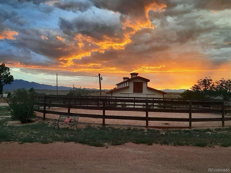895 B St, Penrose, CO 81240