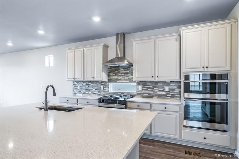 4827 N Sicily Ct, Aurora, CO 80019