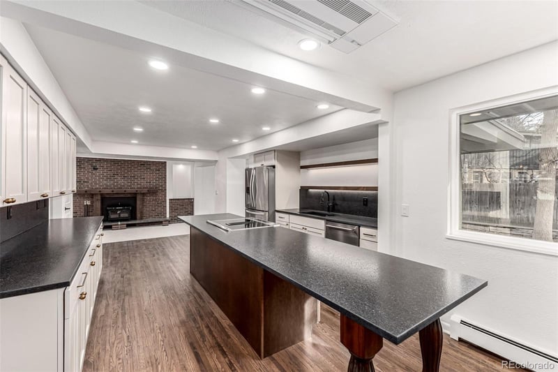 5520 W Kent Pl, Denver, CO 80235