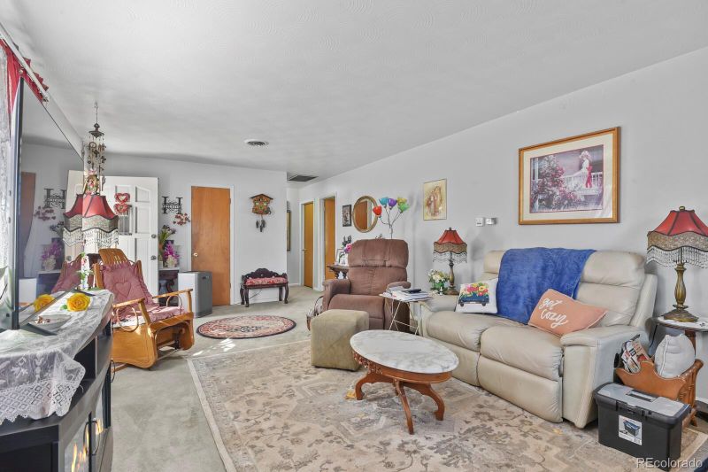 660 S 5th Ave, Brighton, CO 80601