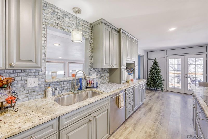 286 E 12th Ave, Broomfield, CO 80020