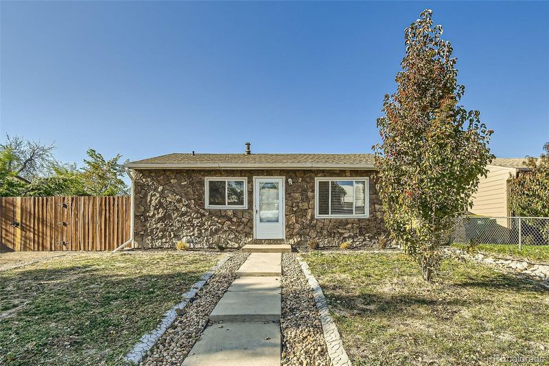 7695 Kearney Dr, Commerce City, CO 80022