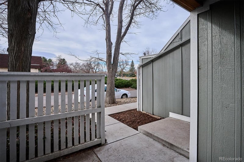 1180 S Monaco Pw #5, Denver, CO 80224