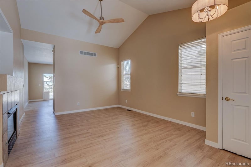 24671 E Kansas Cir, Aurora, CO 80018