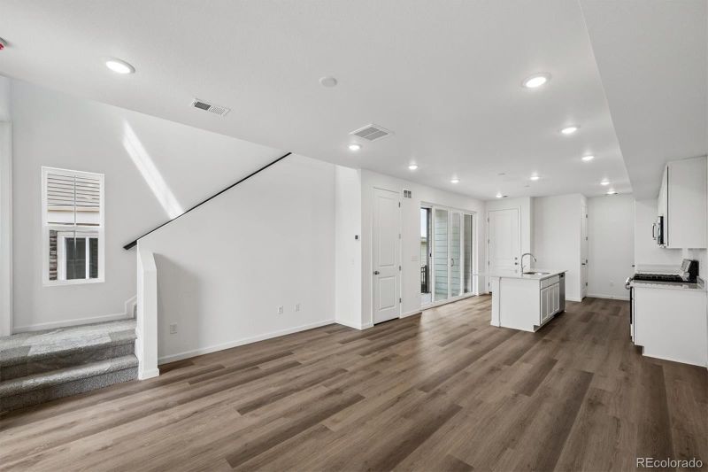 21353 E 67th Ave, Aurora, CO 80019
