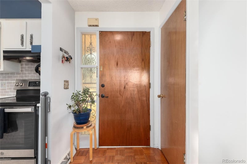2945 S Teller St, Denver, CO 80227