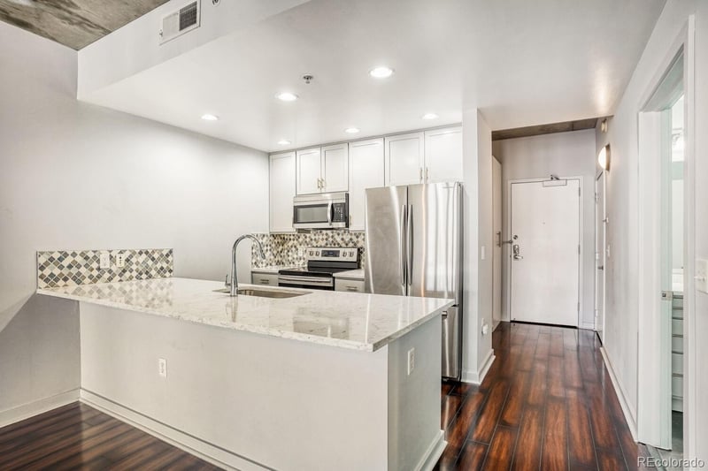 275 S Harrison St #208, Denver, CO 80209