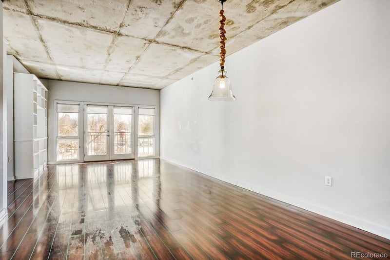 275 S Harrison St #208, Denver, CO 80209