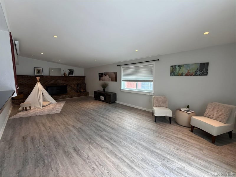 2154 S Fenton St, Denver, CO 80227