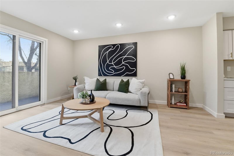 1060 S Parker Rd #27, Denver, CO 80231