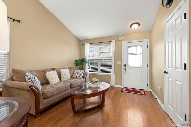2634 S Halifax Ct, Aurora, CO 80013