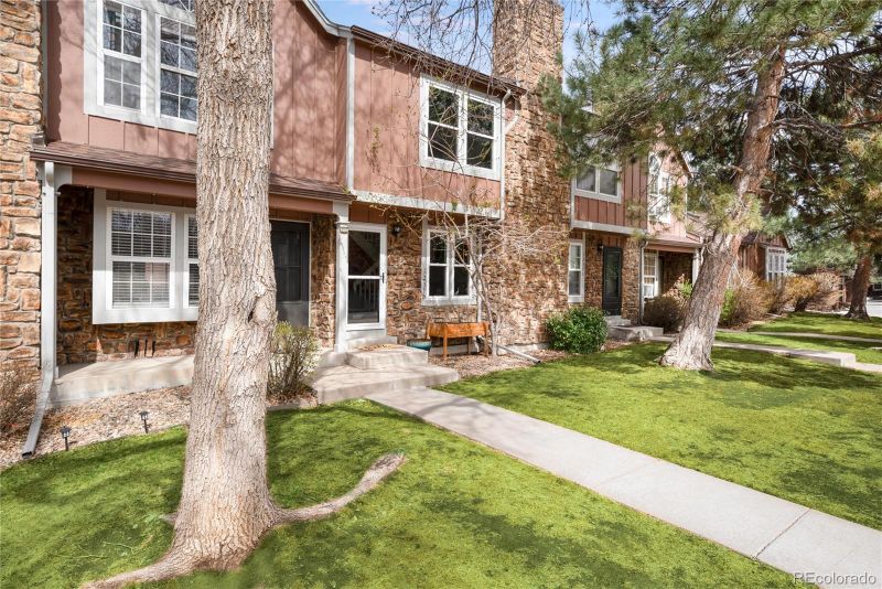 1237 S Flower Cir #D, Lakewood, CO 80232