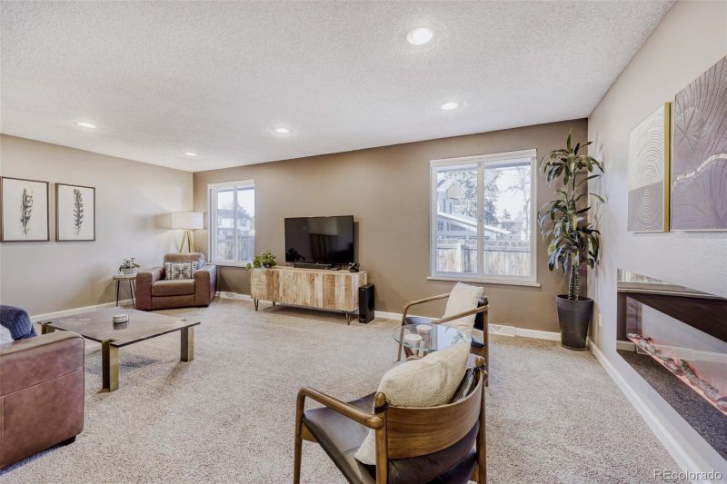 2170 S Flower St, Lakewood, CO 80227