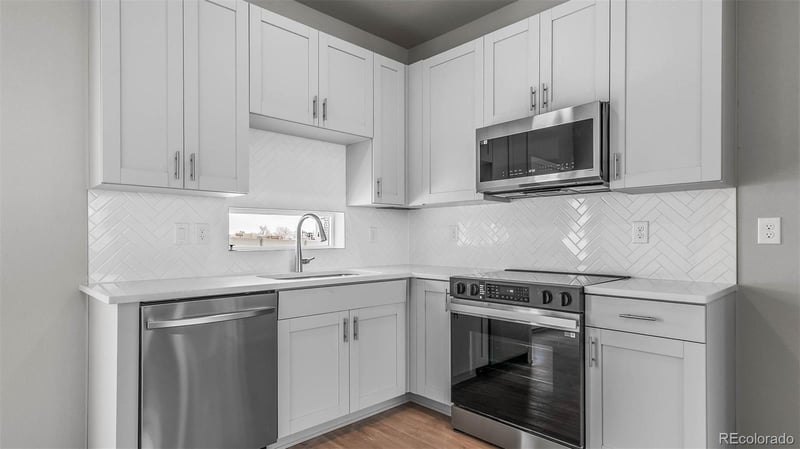 3407 Pearwood Dr, Johnstown, CO 80534