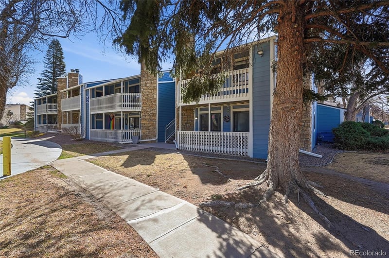 8335 Fairmount Dr #3-201, Denver, CO 80247
