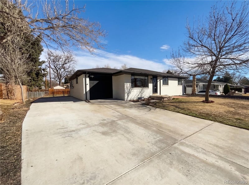 3395 W Saratoga Ave, Englewood, CO 80110