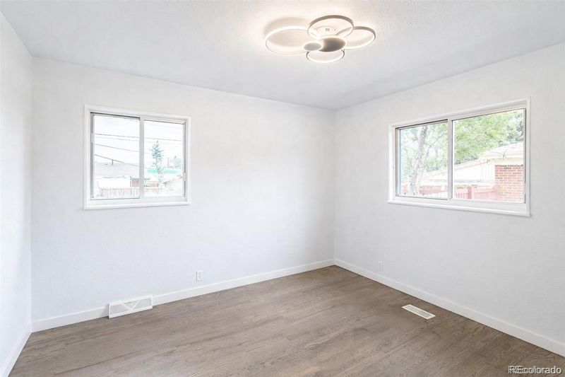 2997 W Tanforan Dr, Englewood, CO 80110