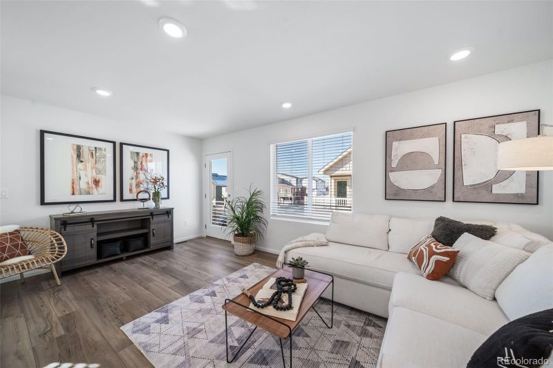 12615 E 101st Dr, Commerce City, CO 80022