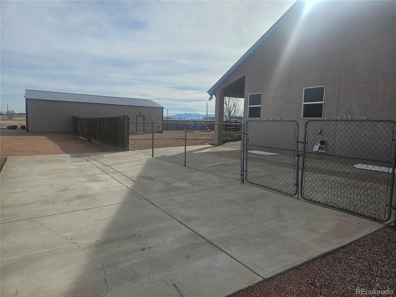 1408 E Kiva Dr, Pueblo, CO 81007