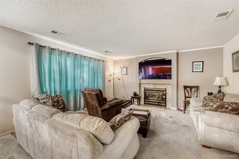 19356 E 40th Pl, Denver, CO 80249